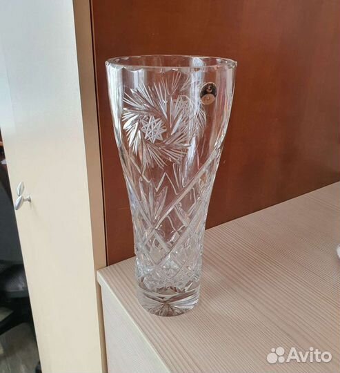 Ваза для цветов хрустальная