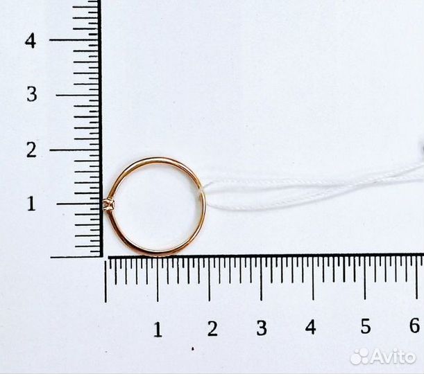 Золотое кольцо с бриллиантом 17р