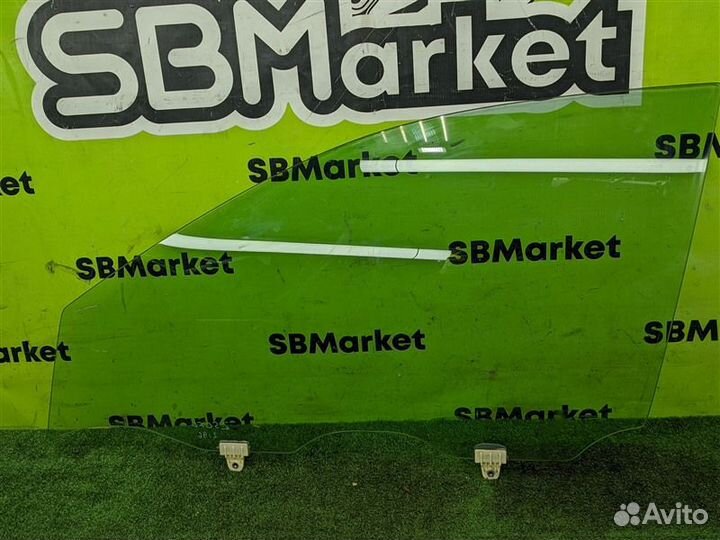 Стекло боковое переднее левое Nissan Murano Z50