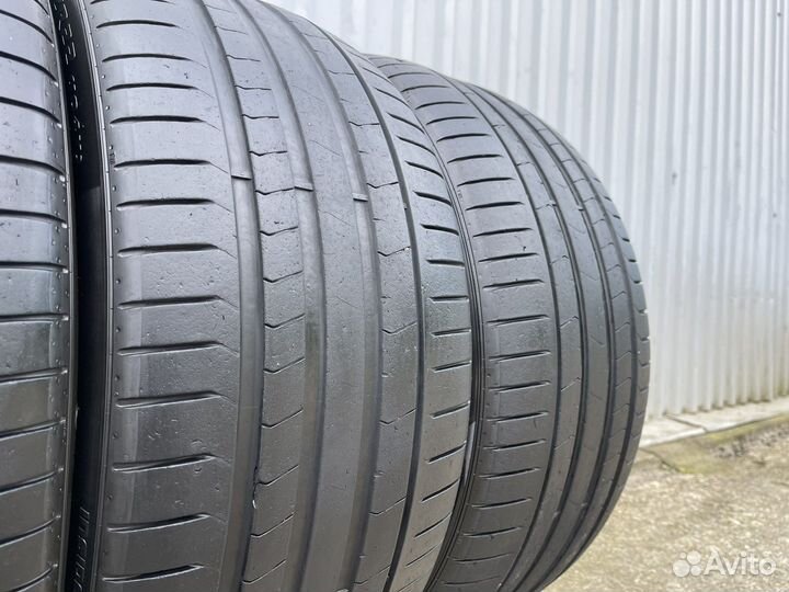 Pirelli P Zero PZ4 275/35 R22 и 315/30 R22