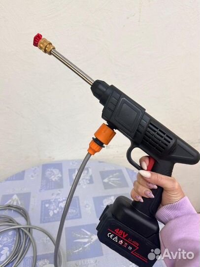 Мойка высокого давления аккумуляторная