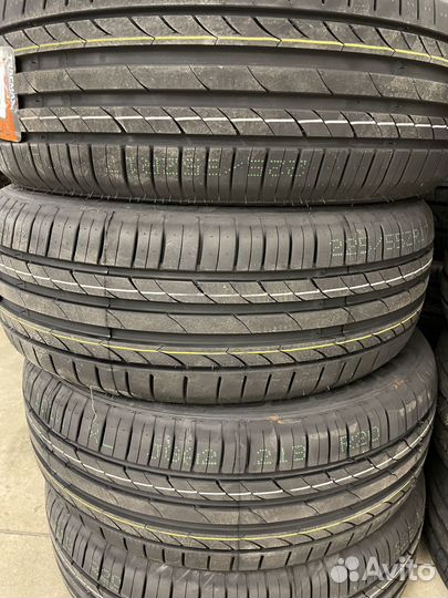 Tracmax X-Privilo TX3 215/55 R17 98W