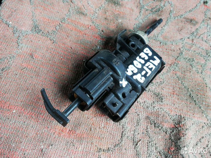 Привод лючка бензобака Рено Меган 2