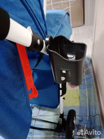 Прогулочная коляска новая