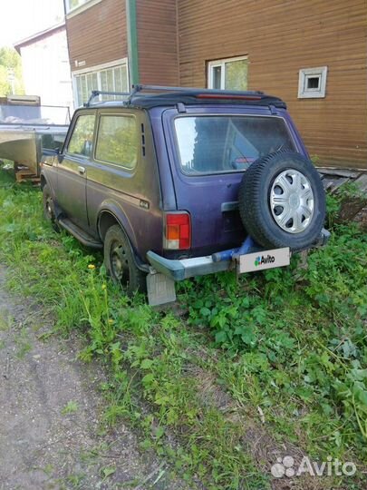 LADA 4x4 (Нива) 1.7 МТ, 2004, 200 000 км