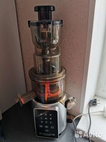 Соковыжималка шнековая