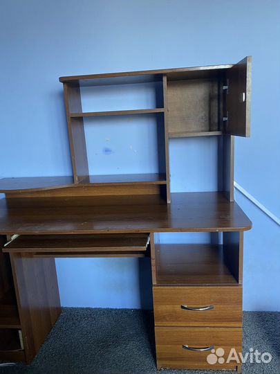 Компьютерный стол