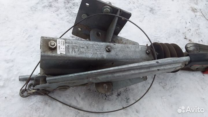 Сцепное устройство для легкового прицепа