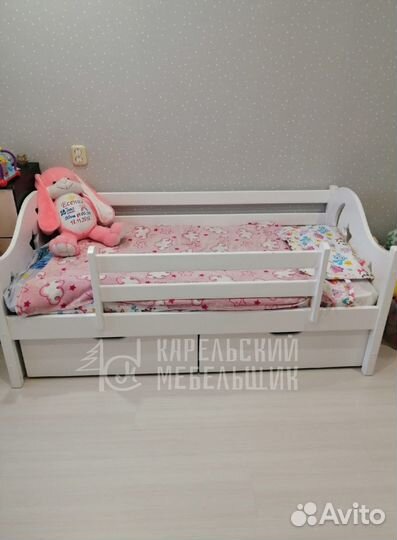 Детская кровать из дерева 