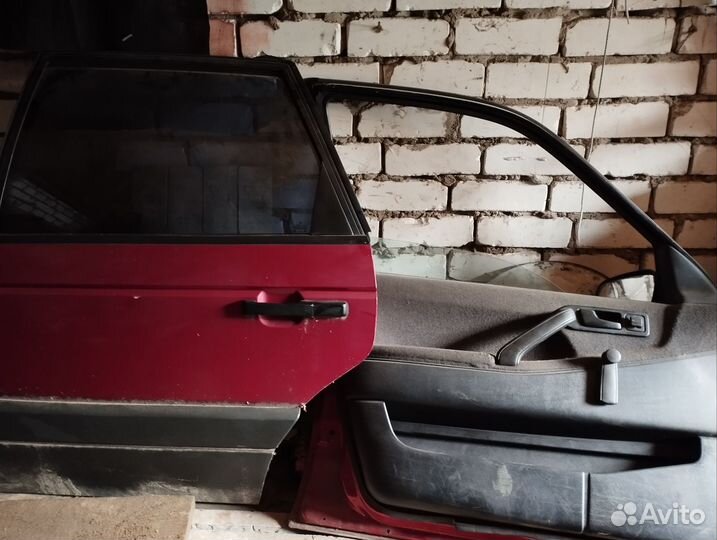 Двери для Passat b3