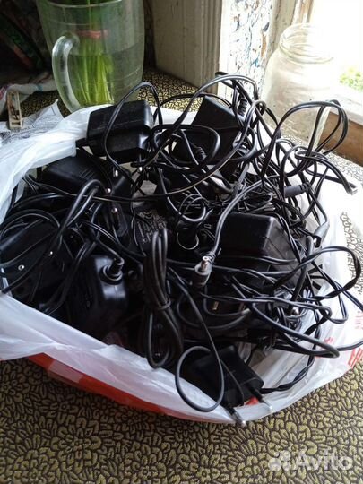 Зарядки для мобильных телефонов кнопочных