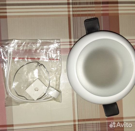 Встраиваемый светильник12V/220V под LED лампу