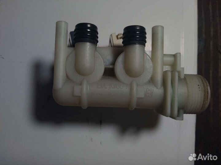 Клапан подачи воды в машину Indesit wsxе10 сmа