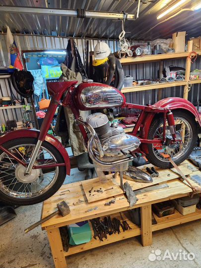 Мотоцикл ява