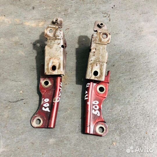 Mitsubishi RVR N23 Петля капота (Авторазбор Атп)