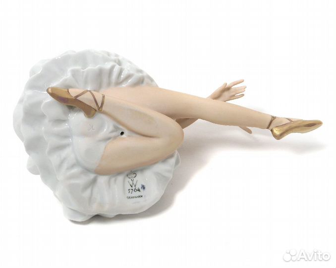 Фарфоровая фигура 