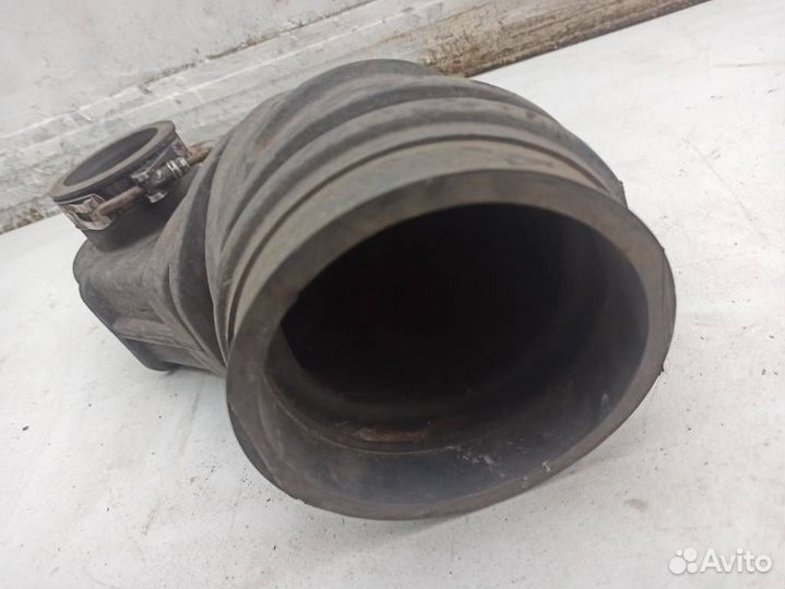 Патрубок воздушного фильтра