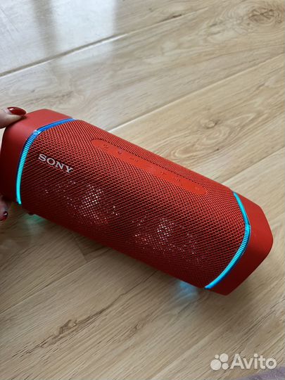 Беспроводная колонка Sony SRS-XB33, цвет красный