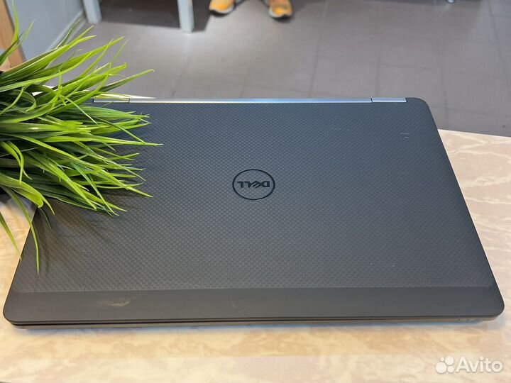 Dell Latitude E7470 i5 8-512Gb
