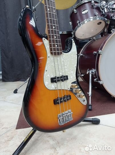 Бас гитара Fender Jazz Bass MIM