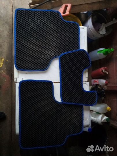 Продам задние эво коврики
