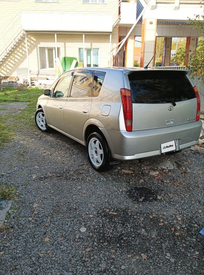 Toyota Opa: фото владельца