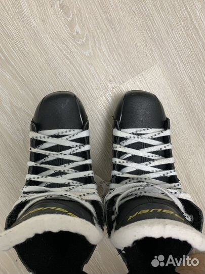 Коньки хоккейные Bauer Supreme S140 размер 35