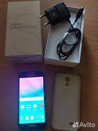 Телефон Samsung s 4 mini