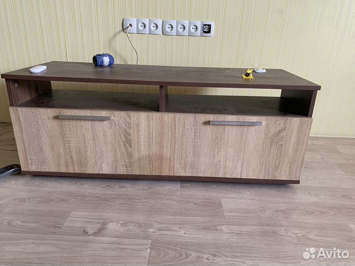 Тумба под телевизор