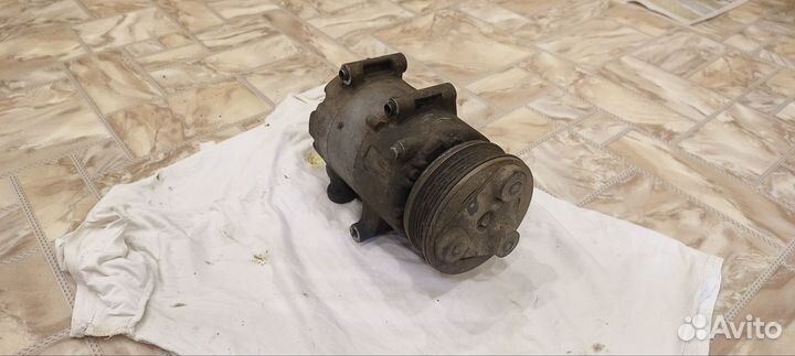 Компрессор кондиционера Ford Focus 2 1.8