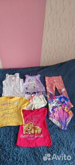 Одежда для девочек пакетом 98,104,110