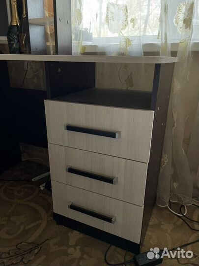 Компьютерный стол