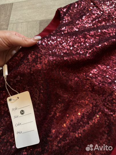 Платье красное новое 52-54