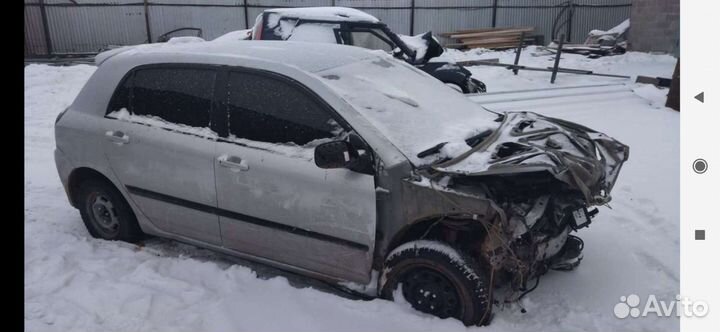 Toyota Corolla 120 седан хетчбек