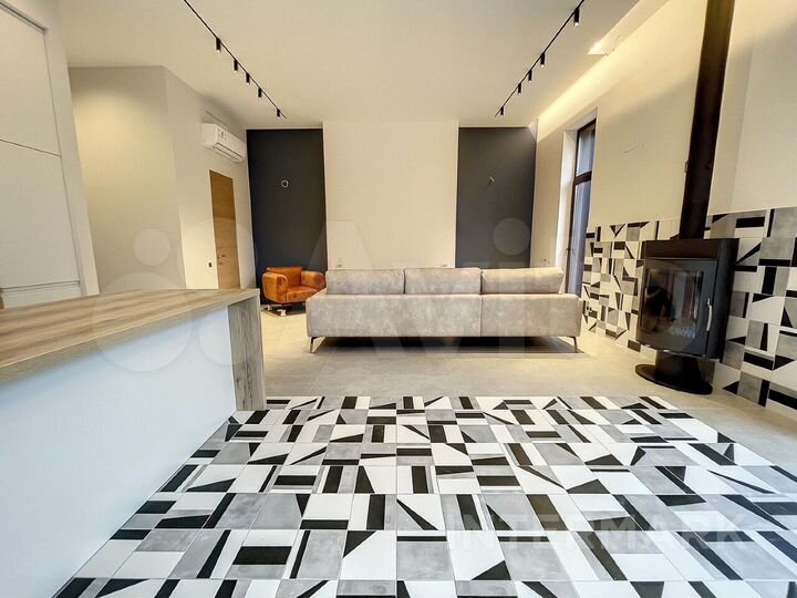 5-к. квартира, 185 м², 1/3 эт.