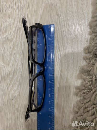 Футляр и очки