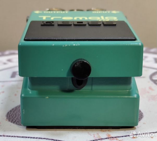 Педаль эффектов Boss Tremolo TR-2