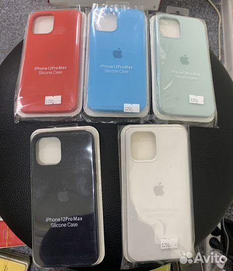 Чехлы на iPhone с яблочком и мягкой подкладкой