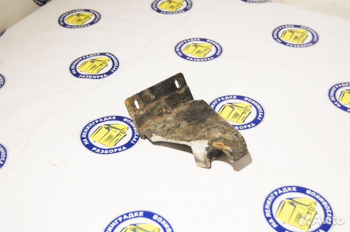 Кронштейн бокового спойлера кабины 9417931014 merc