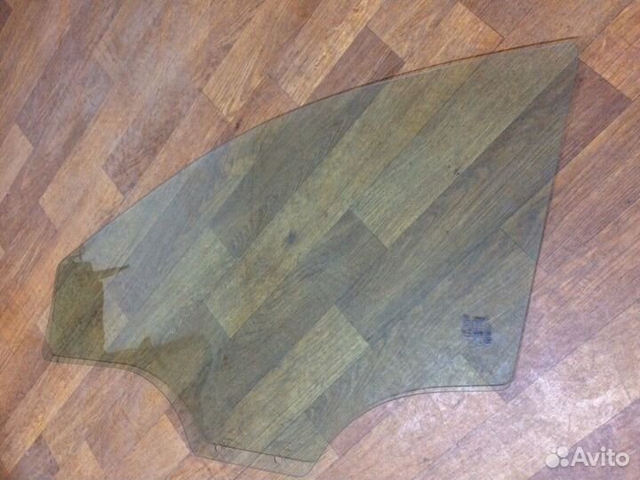 Стекло переднее правое опускное Киа Рио Солярис