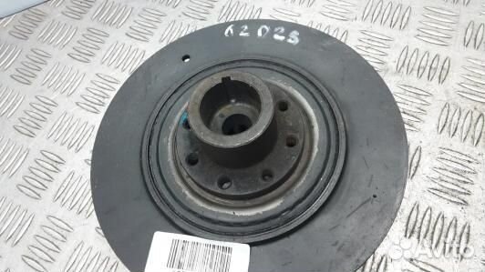 Шкив коленвала демпферный бензиновый BMW 8 E31 (62