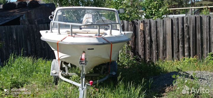 Продаётся лодка