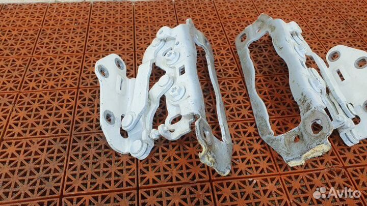 Петли капота Mercedes-Benz Cls-Class W218 2015 Amg