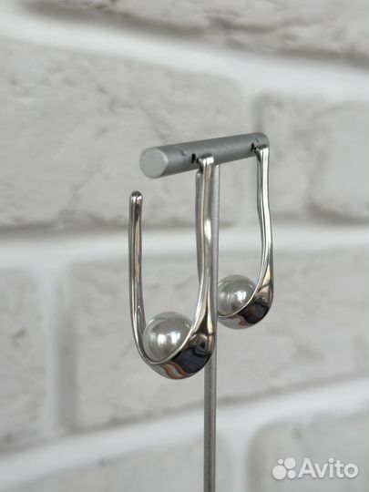 Серьги с жемчугом в стиле poison drop серебро