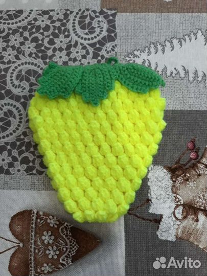 Прихватка ягодка (подставка под горячее)