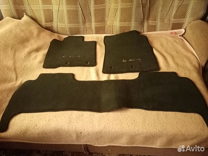 Комплект зимних коврики на лексус LX