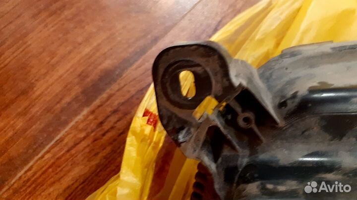 Фара передняя правая на opel astra h