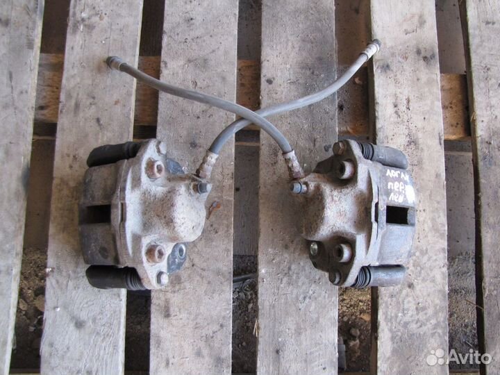 Суппорт передний Renault Logan 1