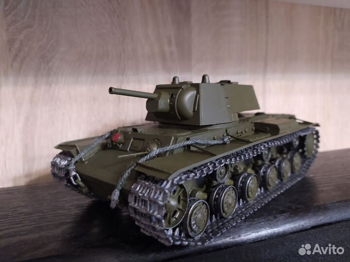 Модель танка кв 1
