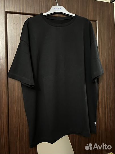 Черная футболка оверсайз